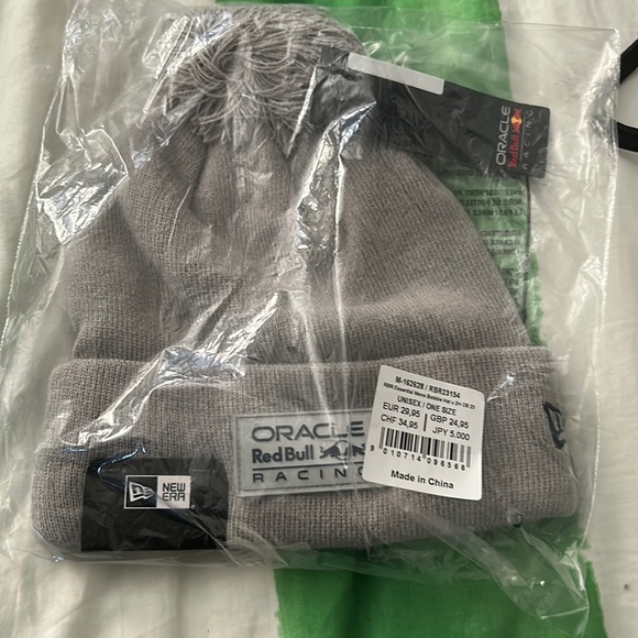 Oracle Red Bull Bennie brand new still in wrapper - Picture 1 of 1